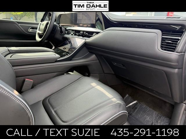 Certified 2025 INFINITI QX80 Sensory AWD/4WD image 13