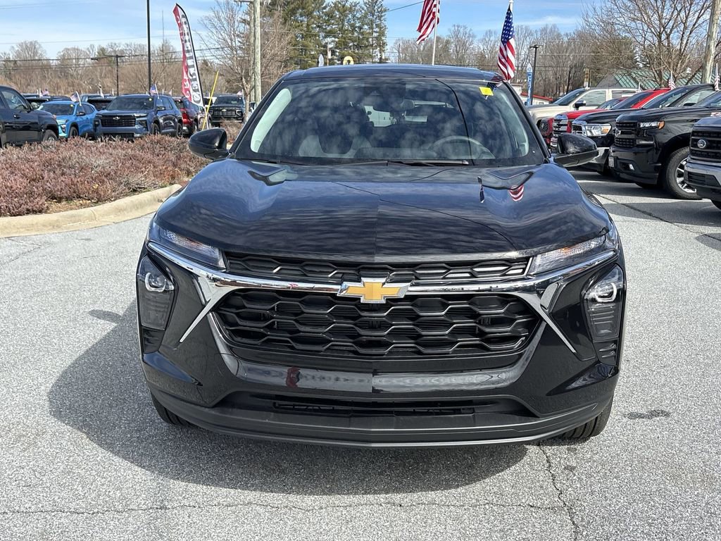 New 2026 Chevrolet Trax LS w/ LS Convenience Package image 4