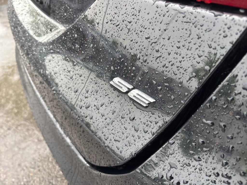 Used 2017 Ford Fusion SE w/ Equipment Group 201A FWD image 4