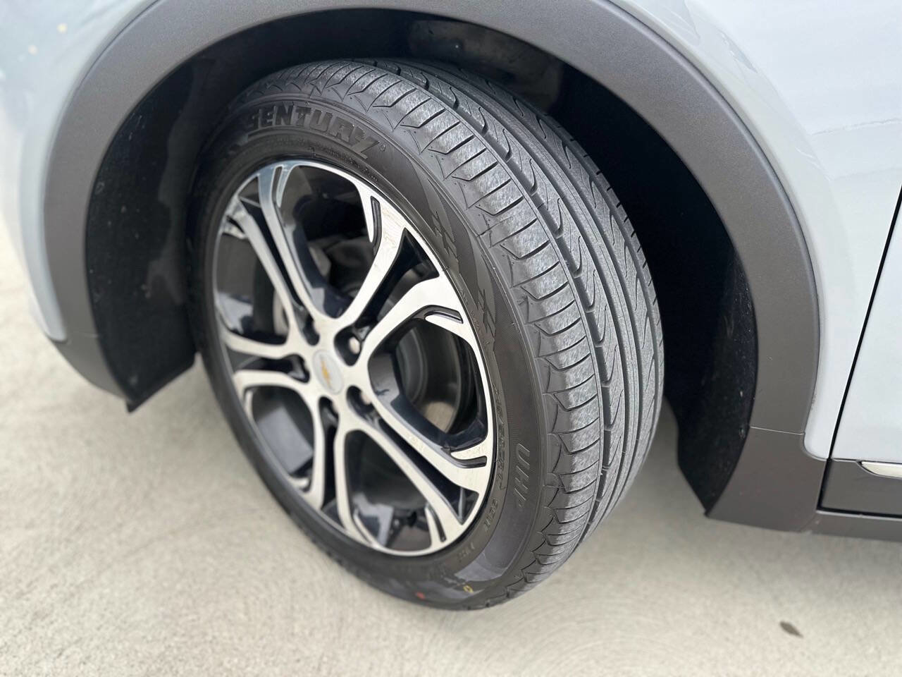 Used 2019 Chevrolet Bolt Premier w/ Infotainment Package image 2