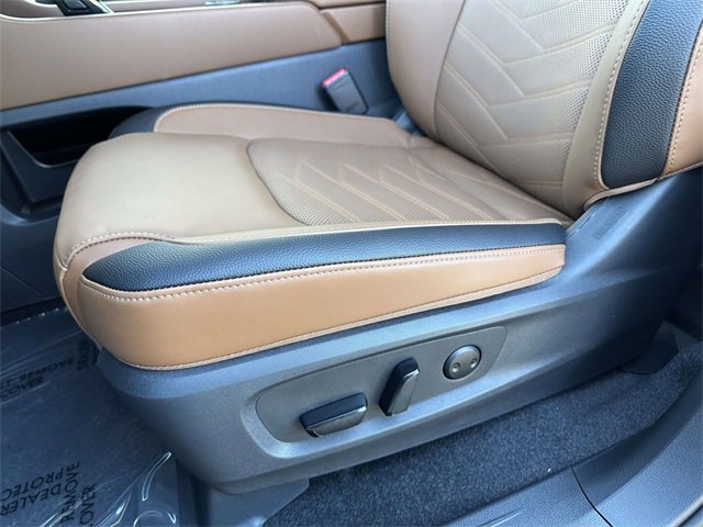 New 2025 Nissan Pathfinder Platinum w/ Cargo Package image 15