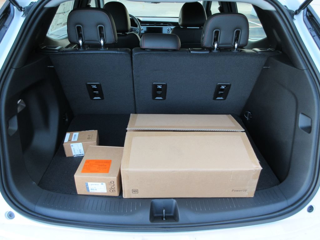 New 2027 Chevrolet Bolt RS w/ Technology Package FWD image 11