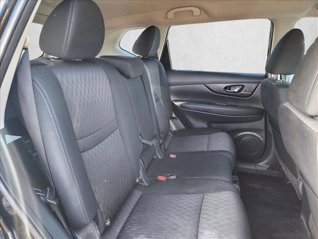 Used 2017 Nissan Rogue S FWD image 18