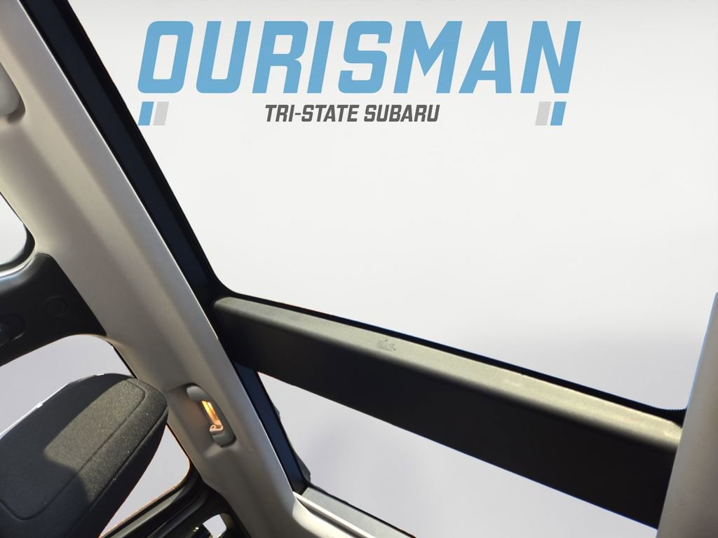 Used 2023 Jeep Renegade Altitude w/ Sun/Sound Group AWD/4WD image 18