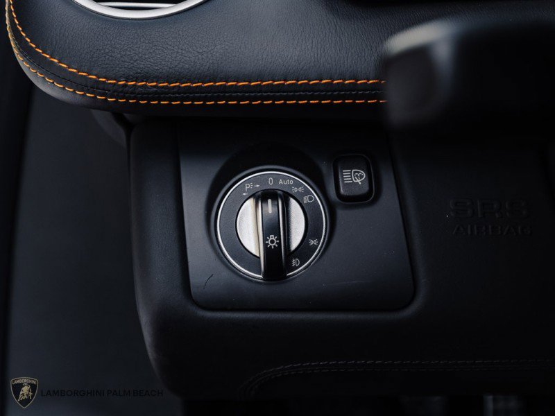 Used 2009 Mercedes-Benz SLR image 27