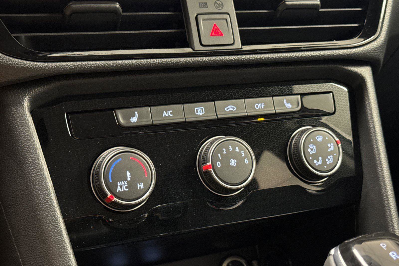 New 2025 Volkswagen Taos S image 19