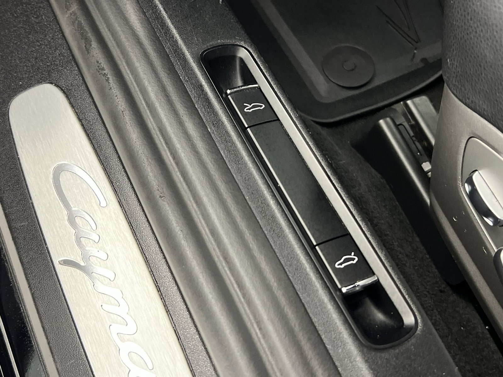 Used 2017 Porsche 718 Cayman image 31