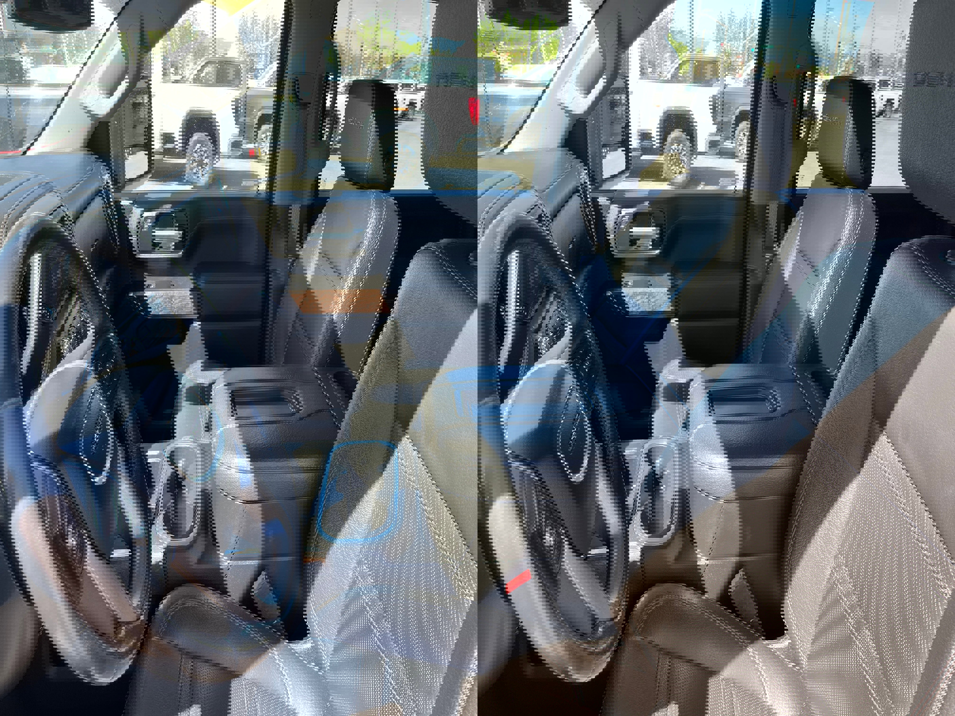 Used 2022 GMC Sierra 3500 Denali image 12