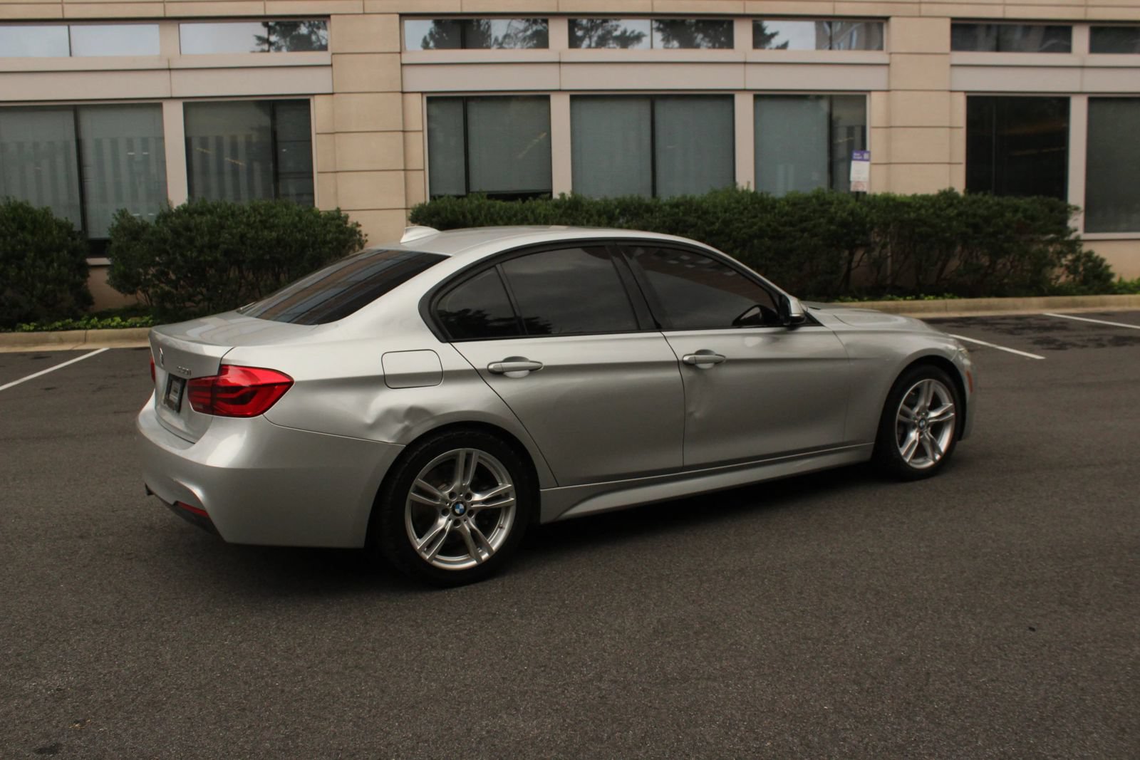 Used 2018 BMW 330i Sedan RWD image 7