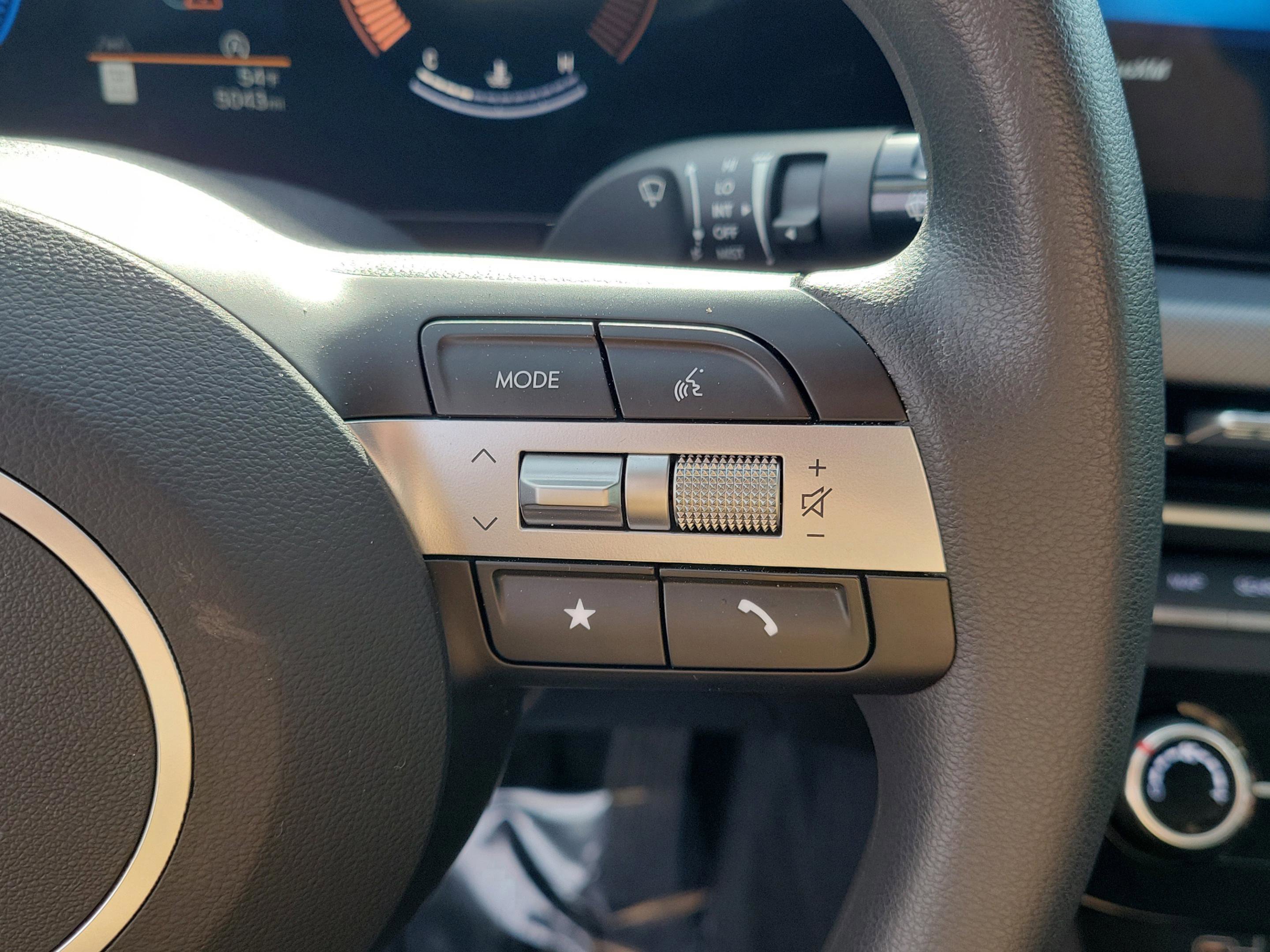 Used 2025 Hyundai Sonata SE image 23