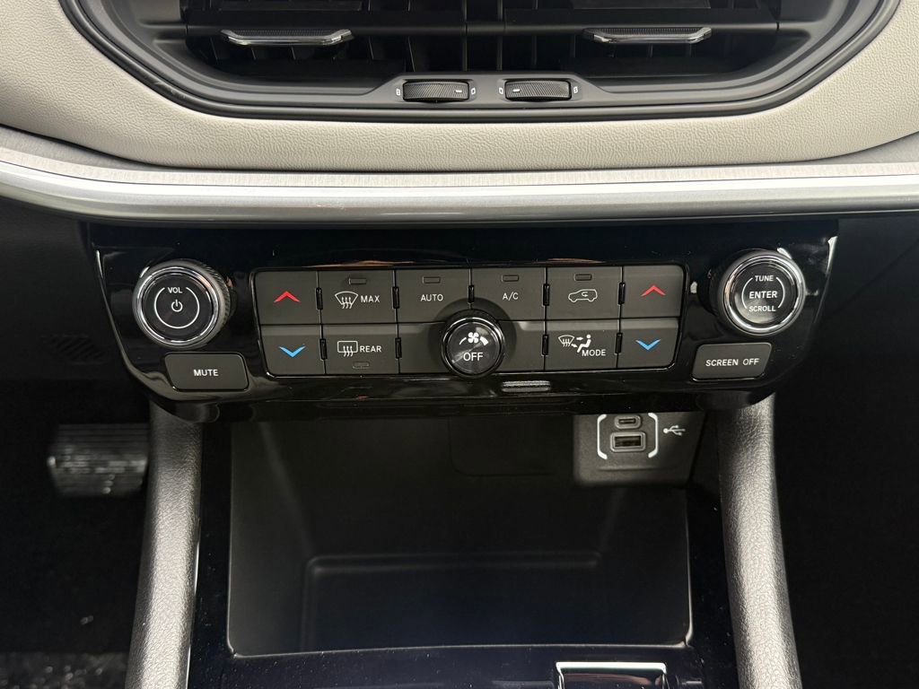 New 2026 Jeep Compass Limited image 24