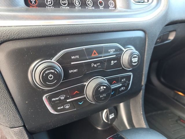 Used 2017 Dodge Charger SXT w/ AWD Plus Group image 25