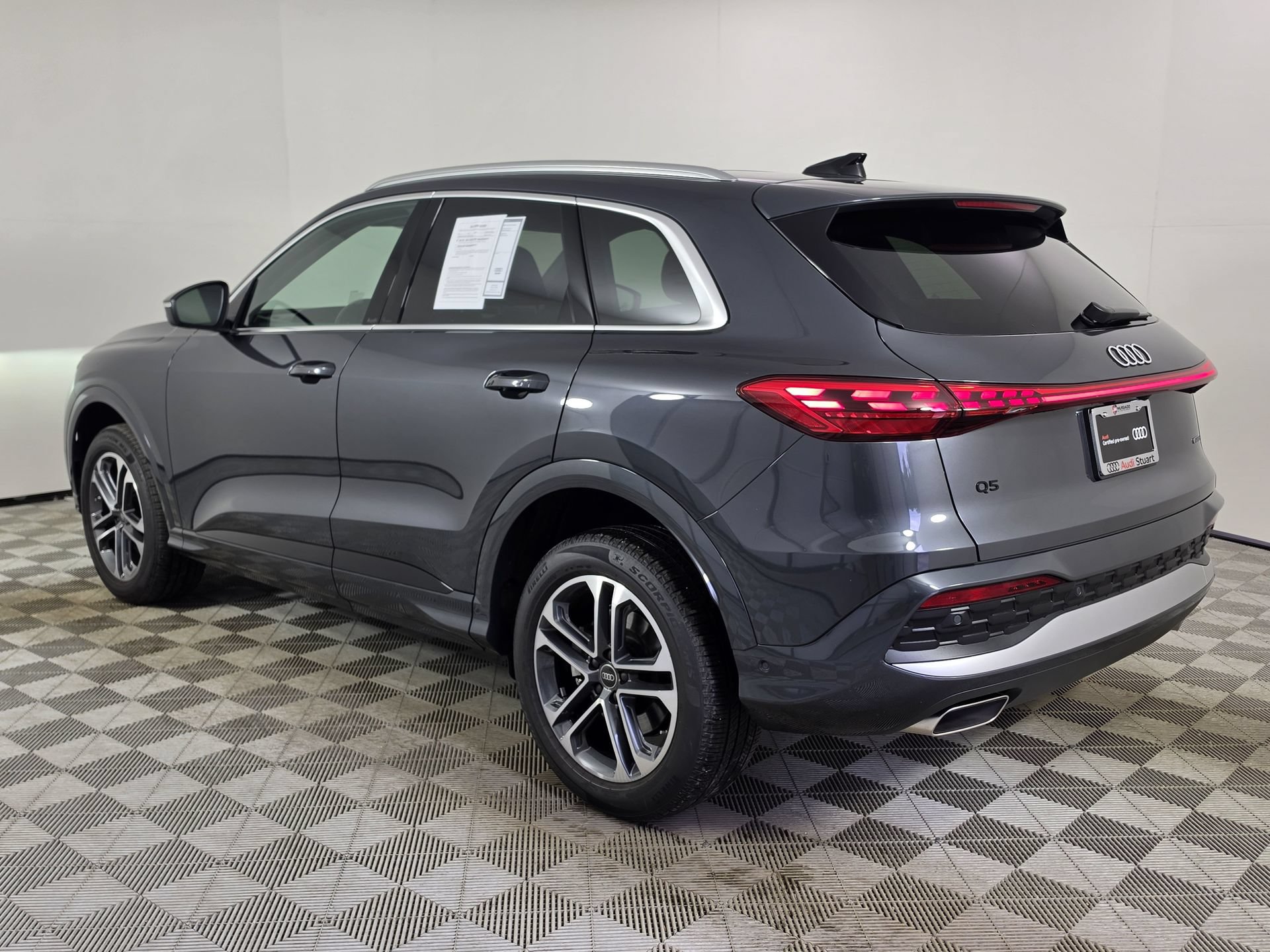Used 2025 Audi Q5 Premium w/ Convenience Package AWD/4WD image 37