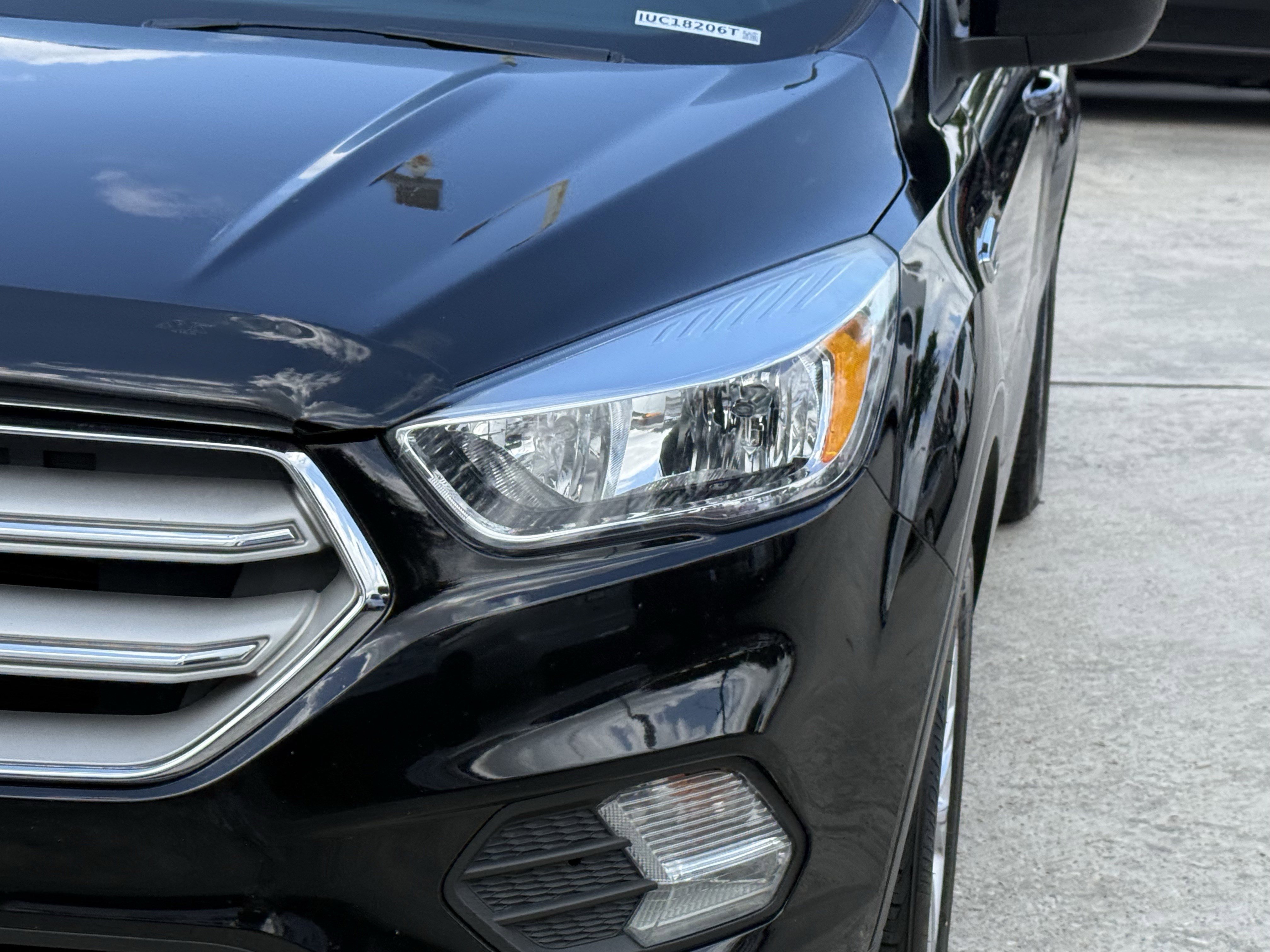 Used 2018 Ford Escape SE w/ SE Sync 3 Package FWD image 11