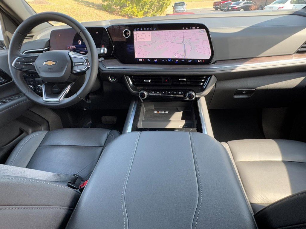 Used 2025 Chevrolet Tahoe LT image 12
