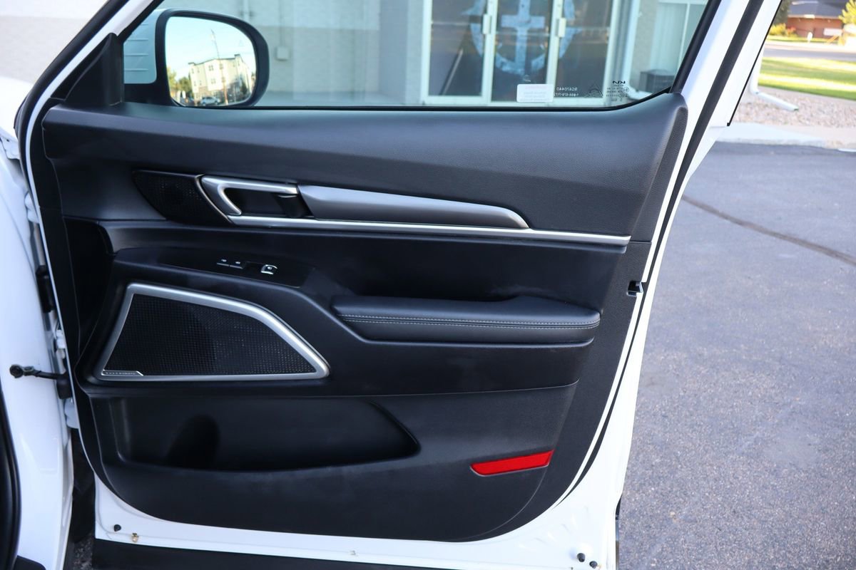 Used 2023 Kia Telluride LX image 28
