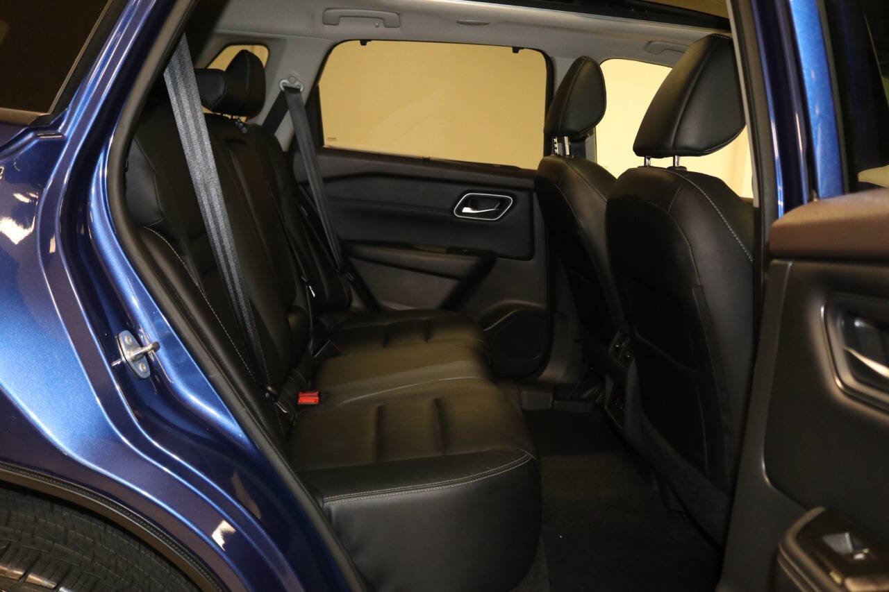 Used 2021 Nissan Rogue SL image 19