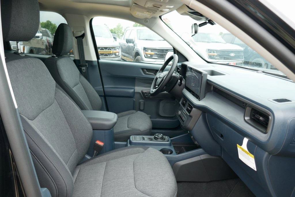 New 2025 Ford Maverick XLT w/ XLT Luxury Package image 9