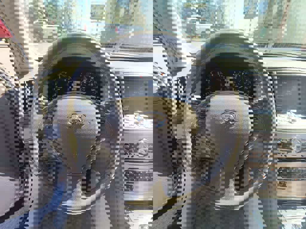 Used 2010 INFINITI G37 Journey w/ Premium Pkg image 14