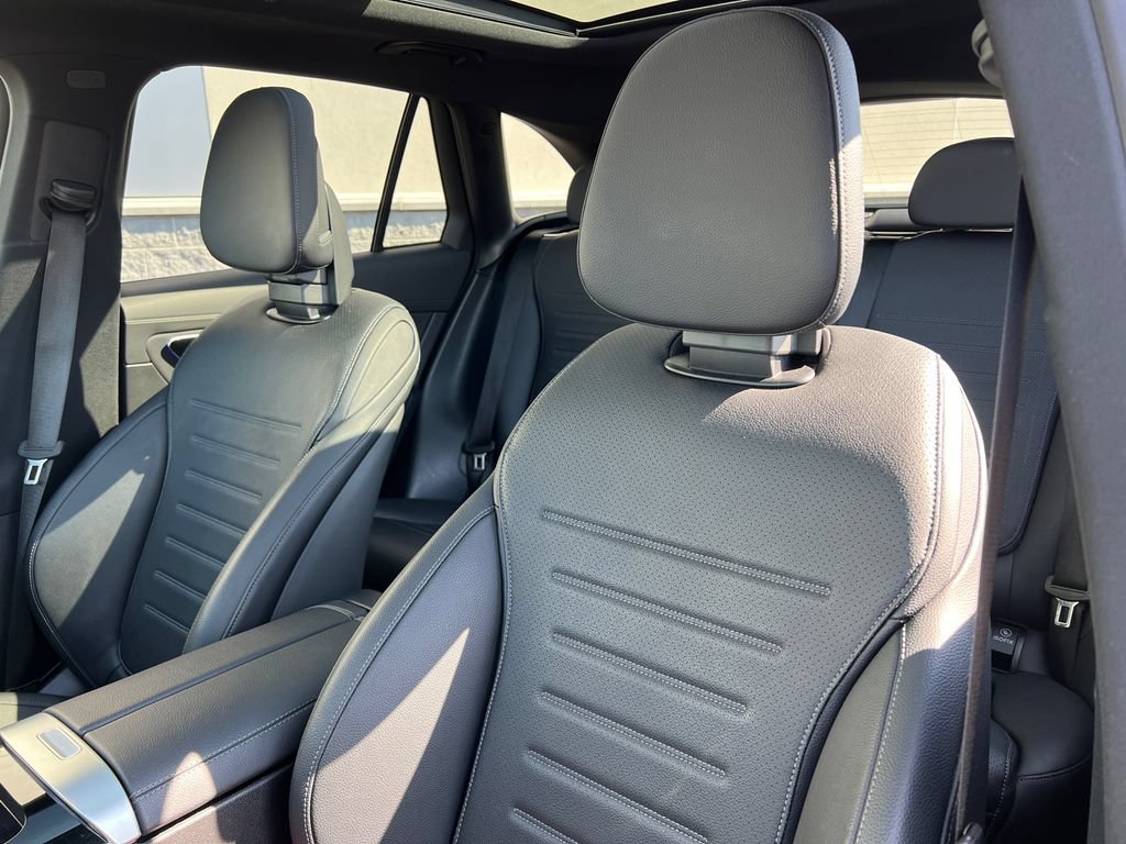 Used 2023 Mercedes-Benz GLC 300 4MATIC image 15
