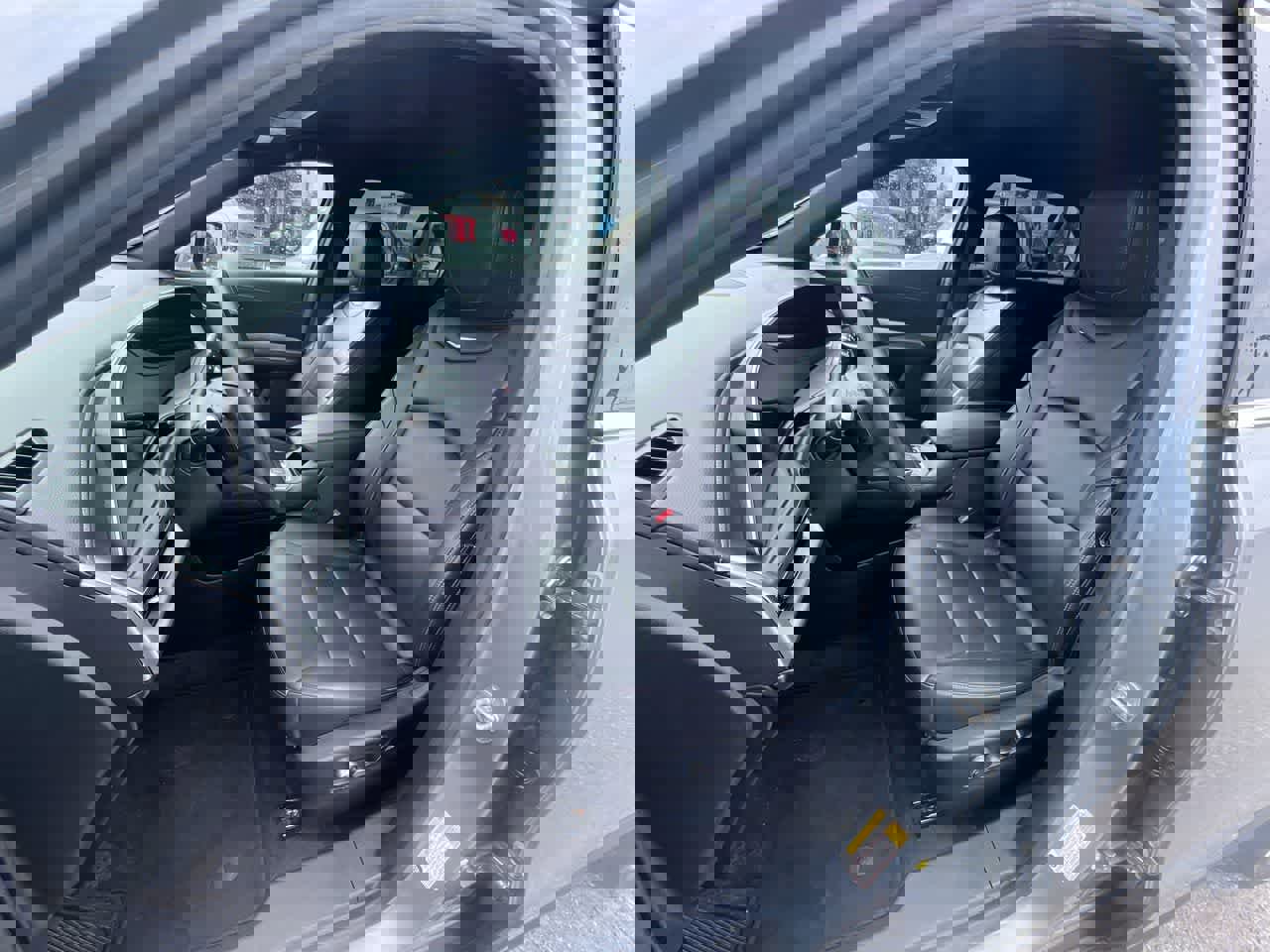 Used 2024 Cadillac XT4 Premium Luxury image 11