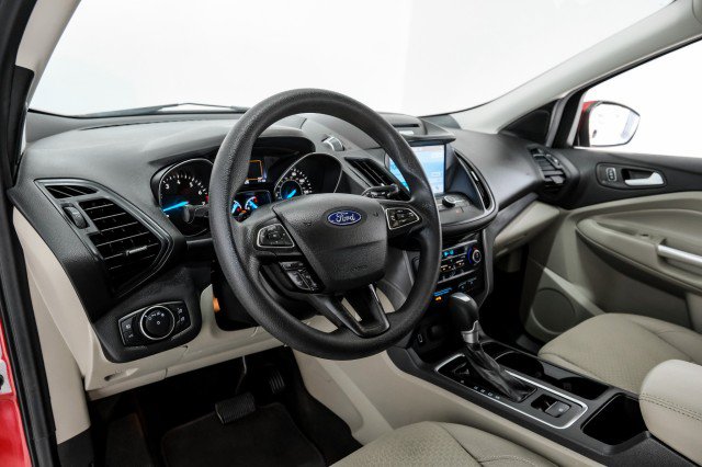 Used 2017 Ford Escape SE w/ Equipment Group 201A AWD/4WD image 13