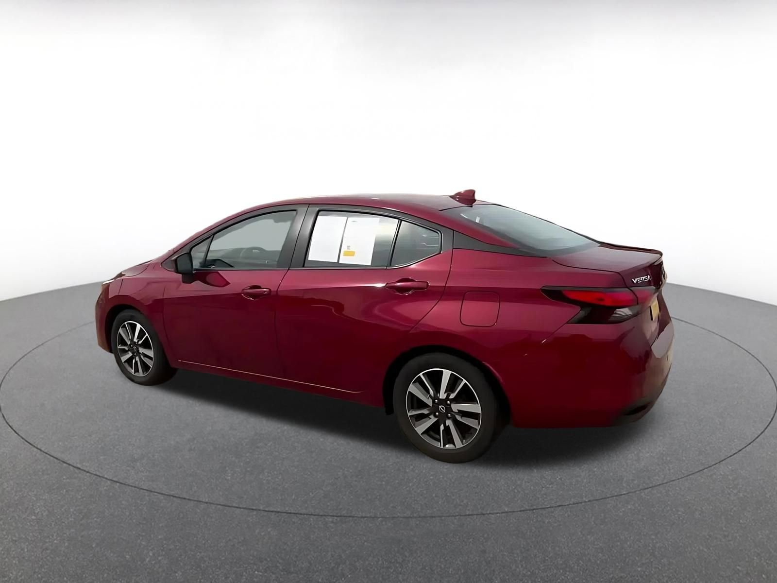 Used 2025 Nissan Versa SV FWD image 10