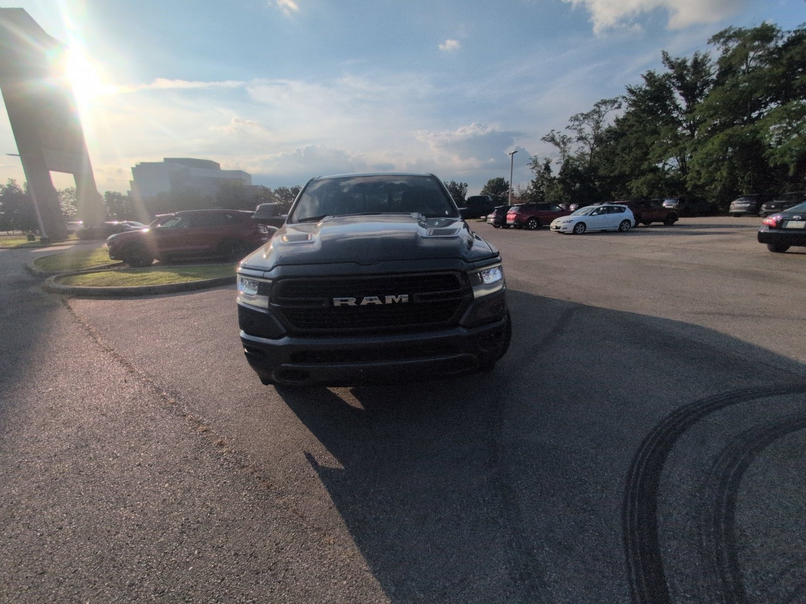 Used 2021 RAM 1500 Laramie w/ Sport Appearance Package AWD/4WD image 18