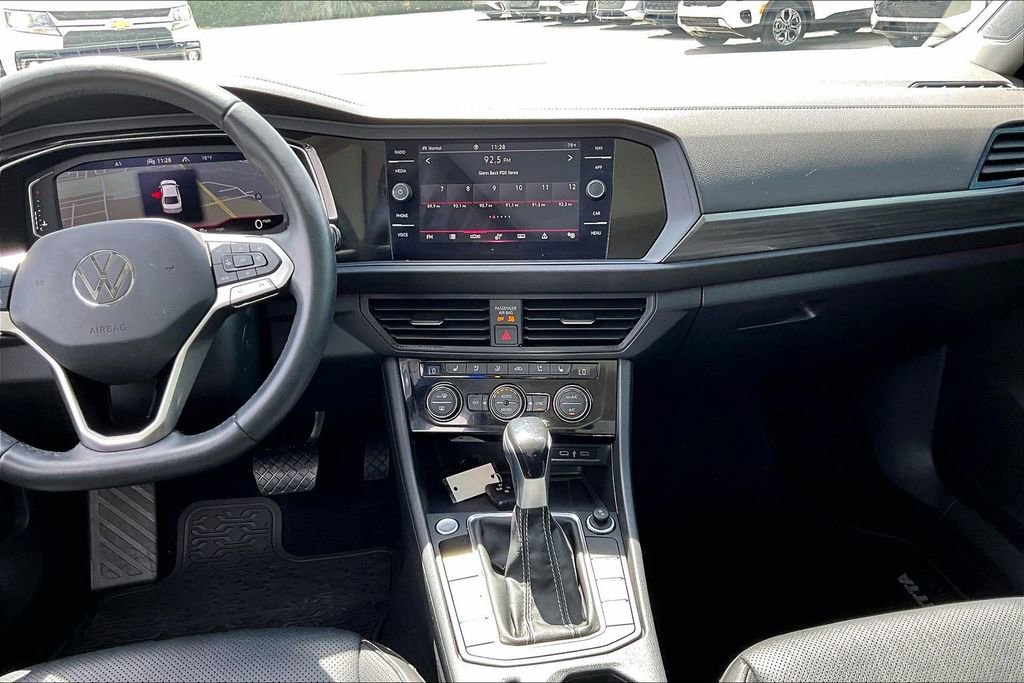 Certified 2022 Volkswagen Jetta SEL FWD image 20