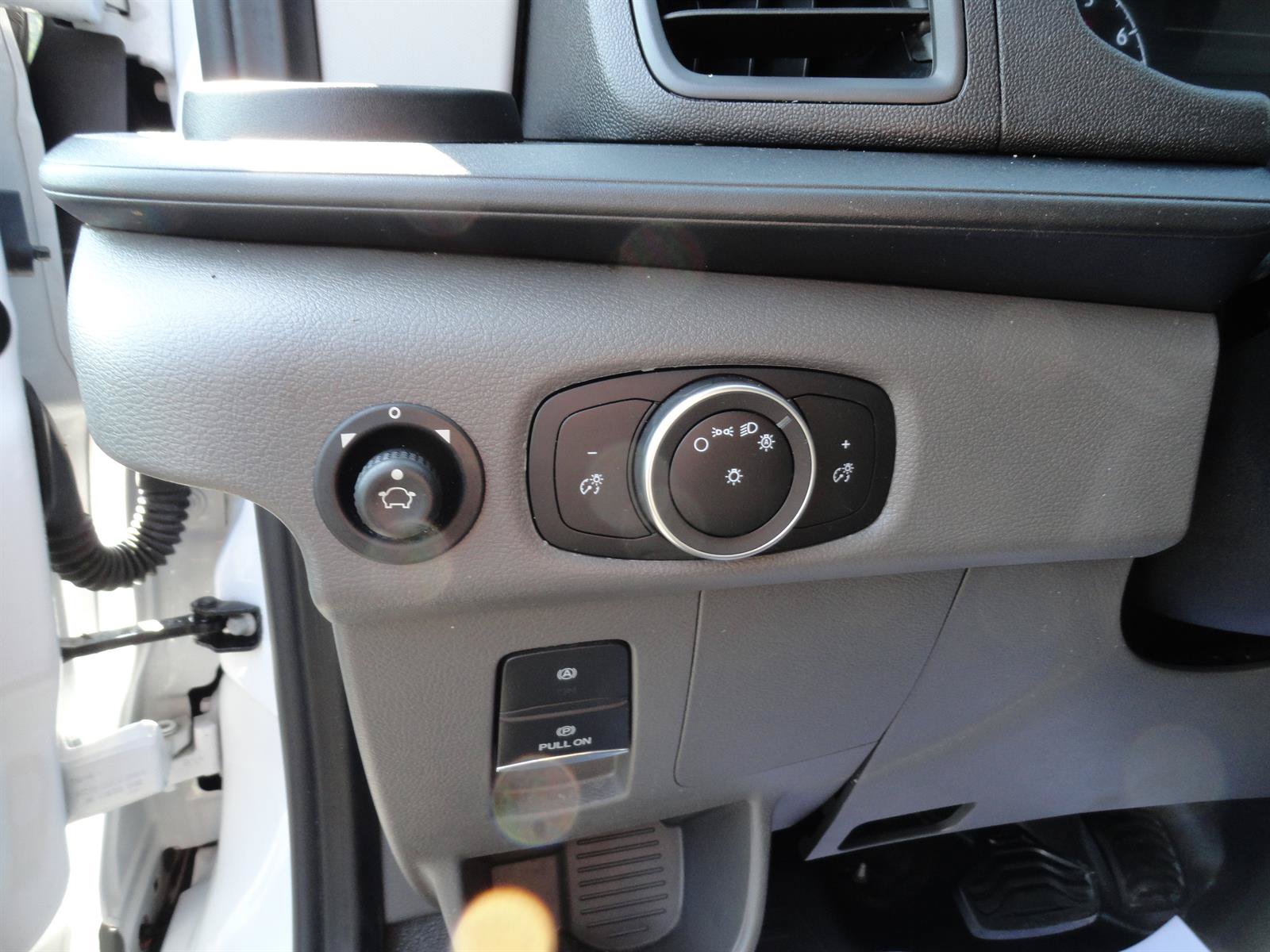 Used 2024 Ford Transit 350 XL RWD image 11