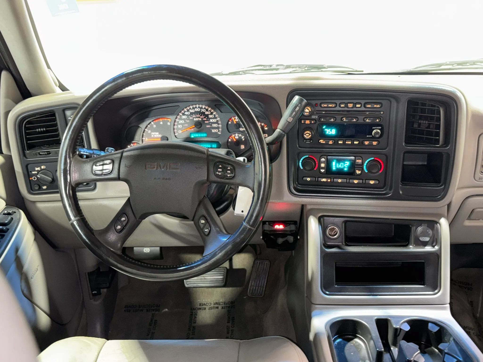 Used 2003 GMC Sierra 2500 SLT w/ SLT Preferred Equipment Group AWD/4WD image 10