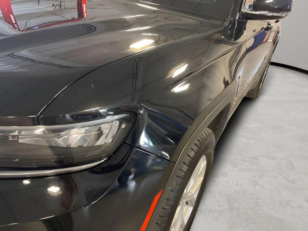 Used 2023 Jeep Grand Cherokee Limited image 33