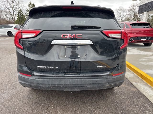 Used 2023 GMC Terrain SLE w/ Driver Convenience Package image 9