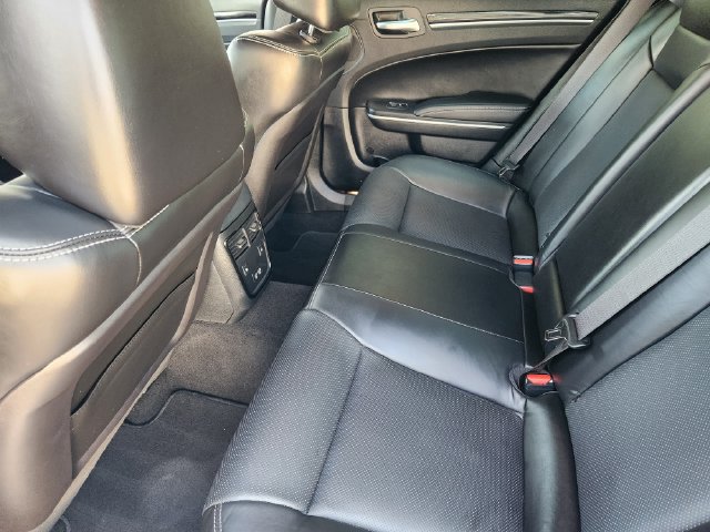 Used 2023 Chrysler 300 S w/ Comfort Group RWD image 31