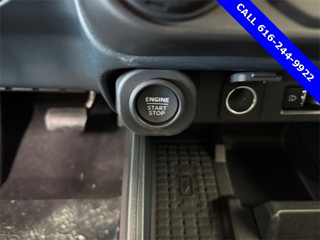 New 2025 Ford Maverick Lariat w/ Black Appearance Package image 19