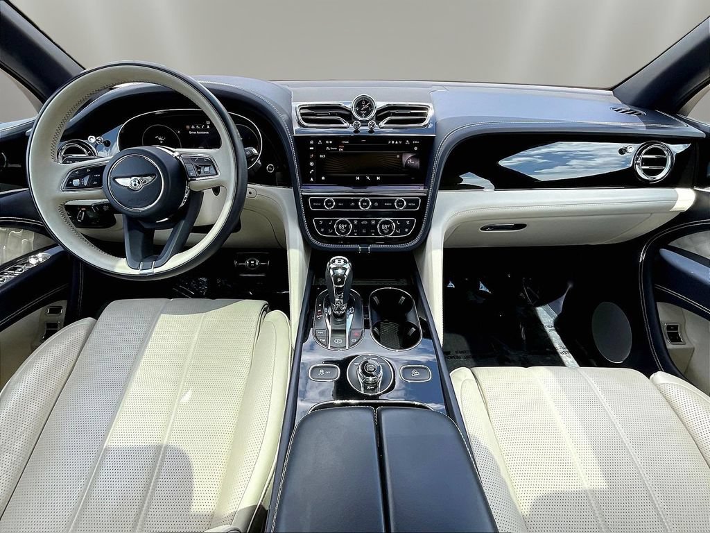 Used 2021 Bentley Bentayga AWD/4WD image 7