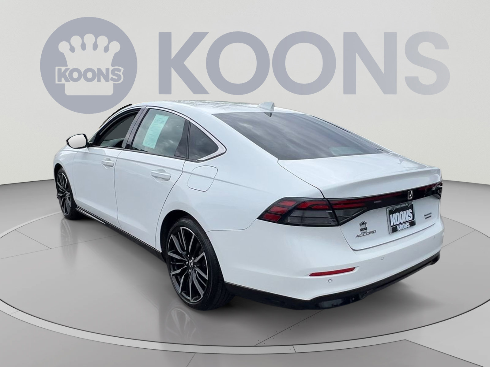 Used 2023 Honda Accord Touring image 10