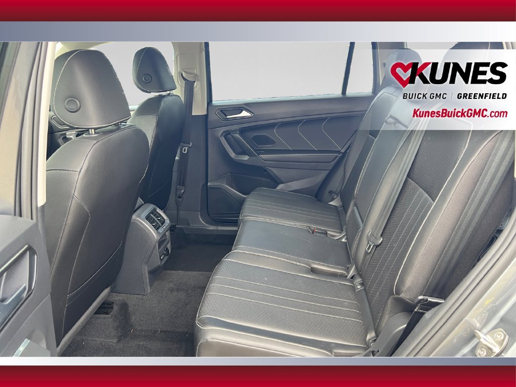 Used 2023 Volkswagen Tiguan SE AWD/4WD image 40