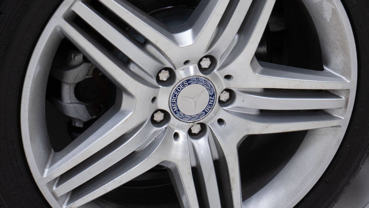 Used 2013 Mercedes-Benz CL 550 4MATIC w/ Sport Pkg image 70