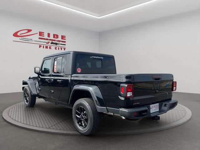 Used 2022 Jeep Gladiator Sport image 4