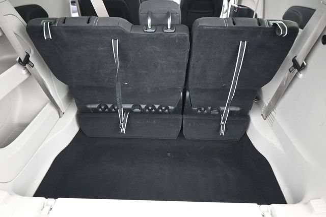 Used 2024 Chrysler Voyager LX FWD image 26