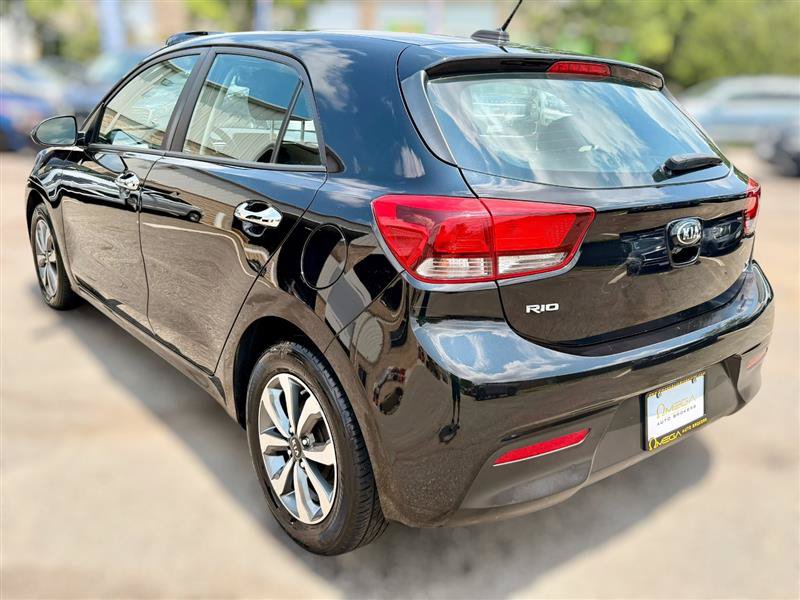 Used 2021 Kia Rio S w/ Technology Package FWD image 4