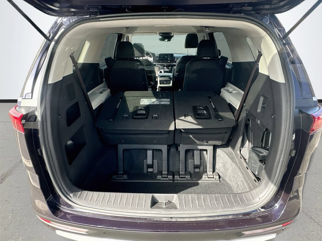 Used 2023 Kia Carnival LX FWD image 25