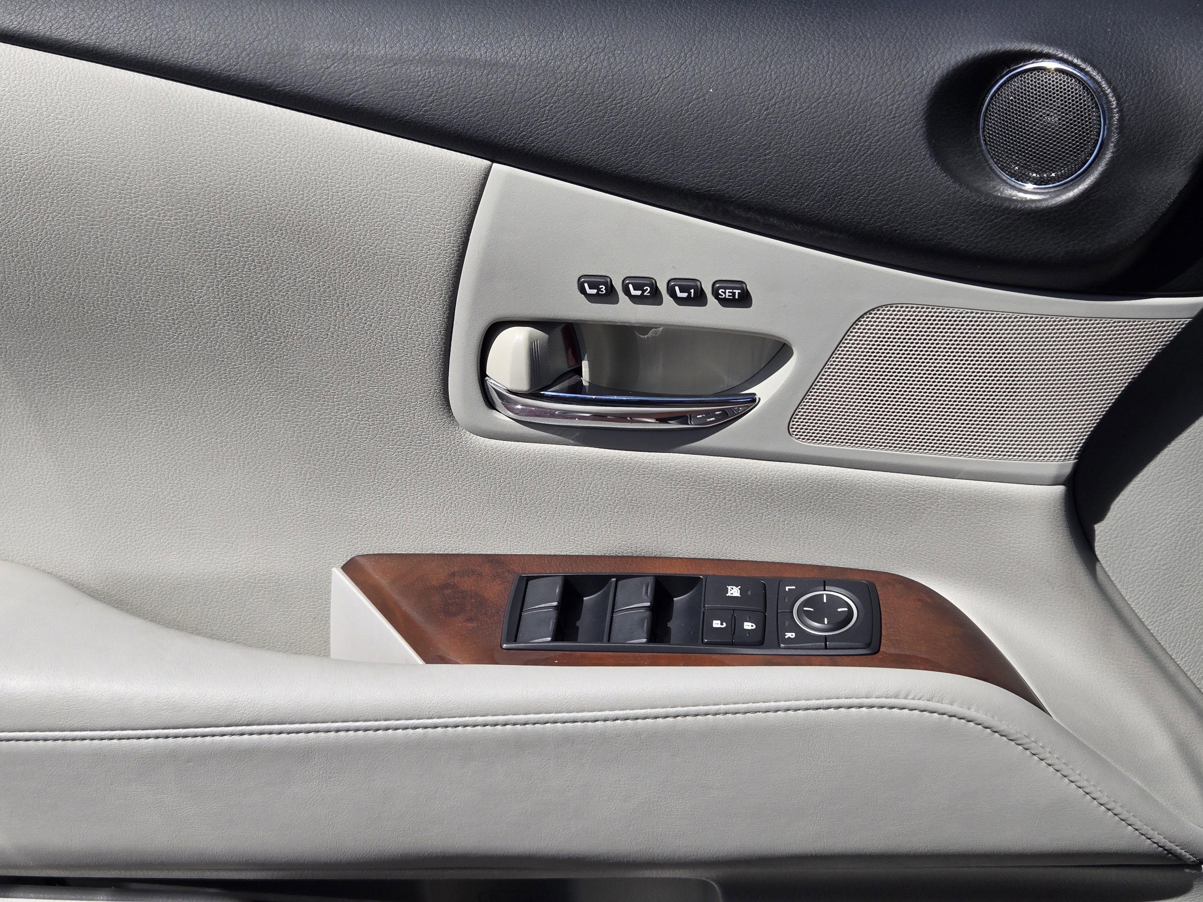 Used 2011 Lexus RX 350 2WD w/ Premium Pkg image 29