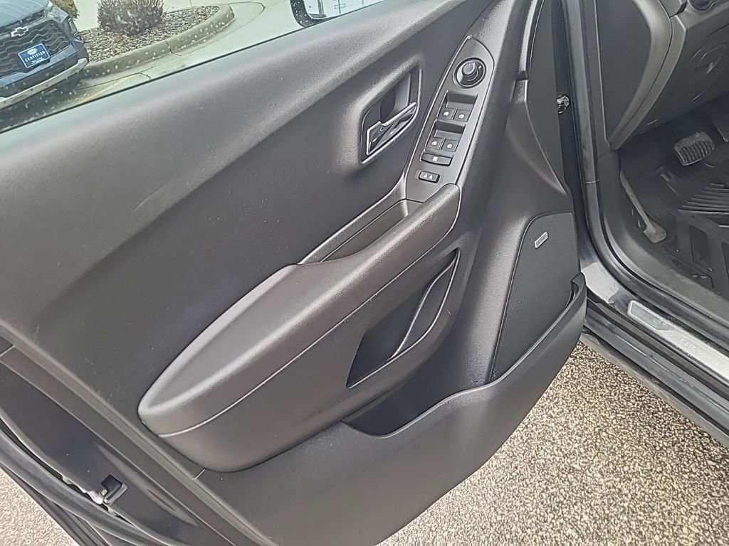 Used 2016 Chevrolet Trax LTZ w/ Midnight Edition image 11