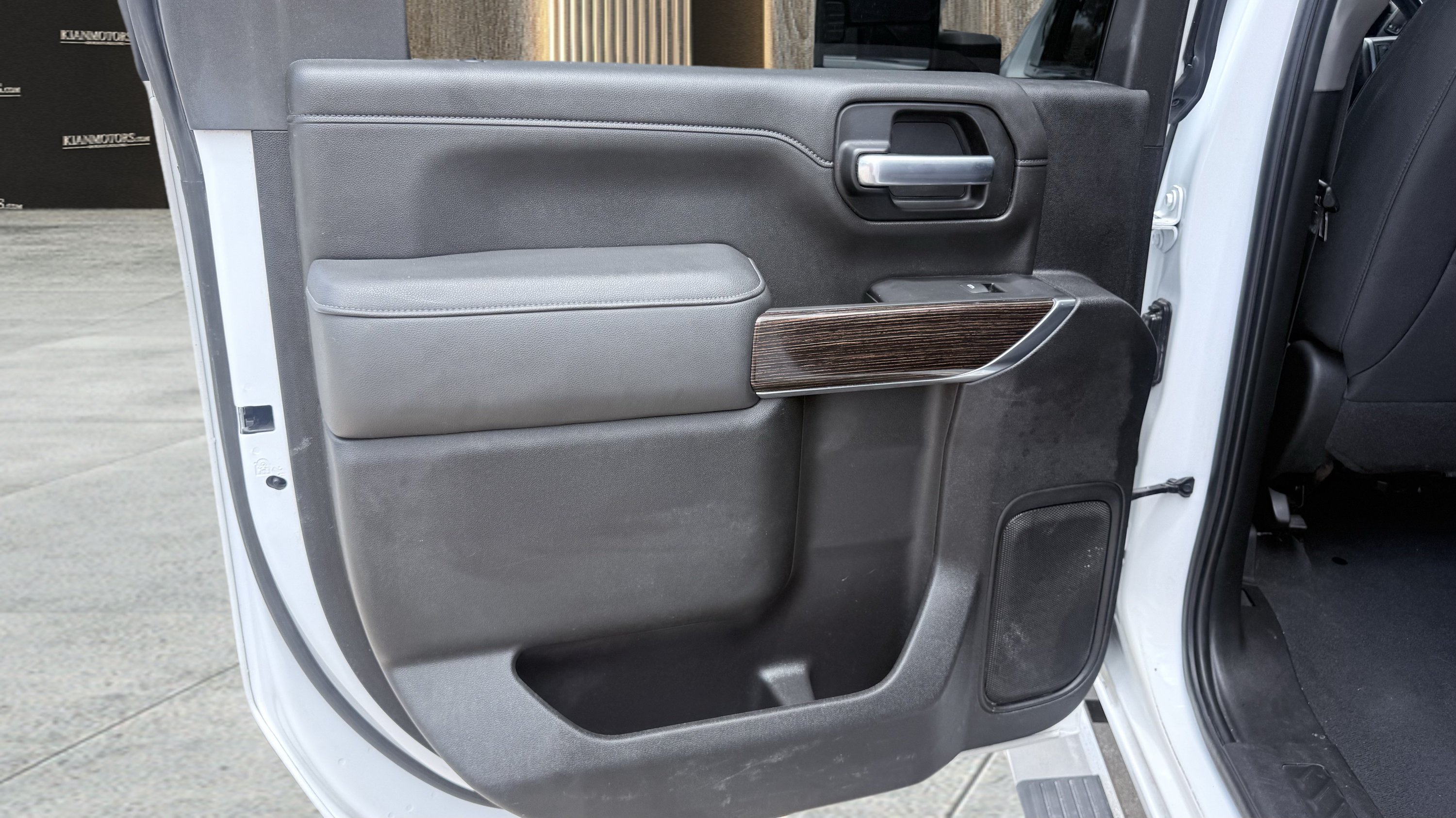 Used 2021 GMC Sierra 3500 SLE w/ SLE Convenience Package RWD image 32