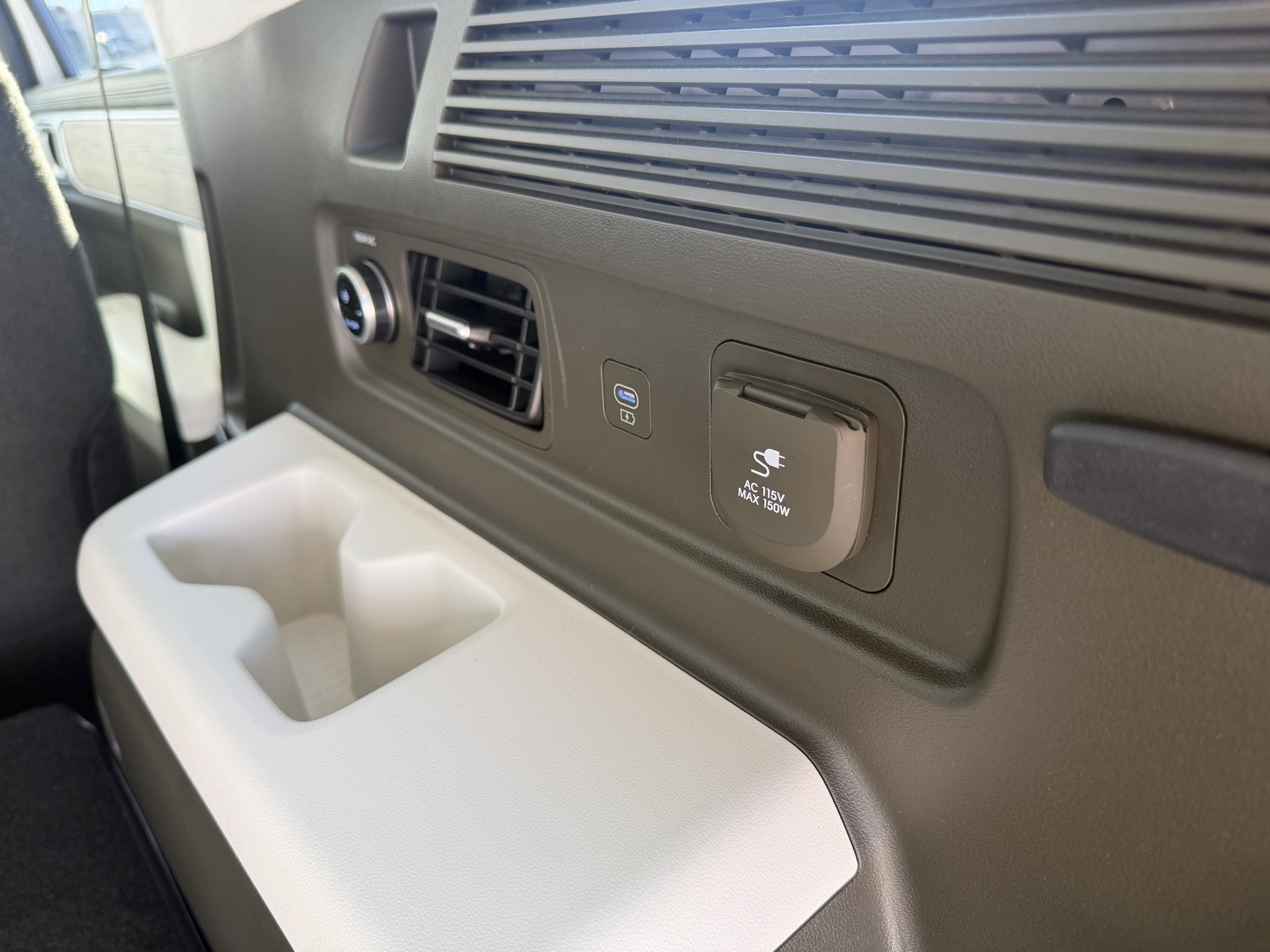 Certified 2025 Hyundai Santa Fe Calligraphy image 11