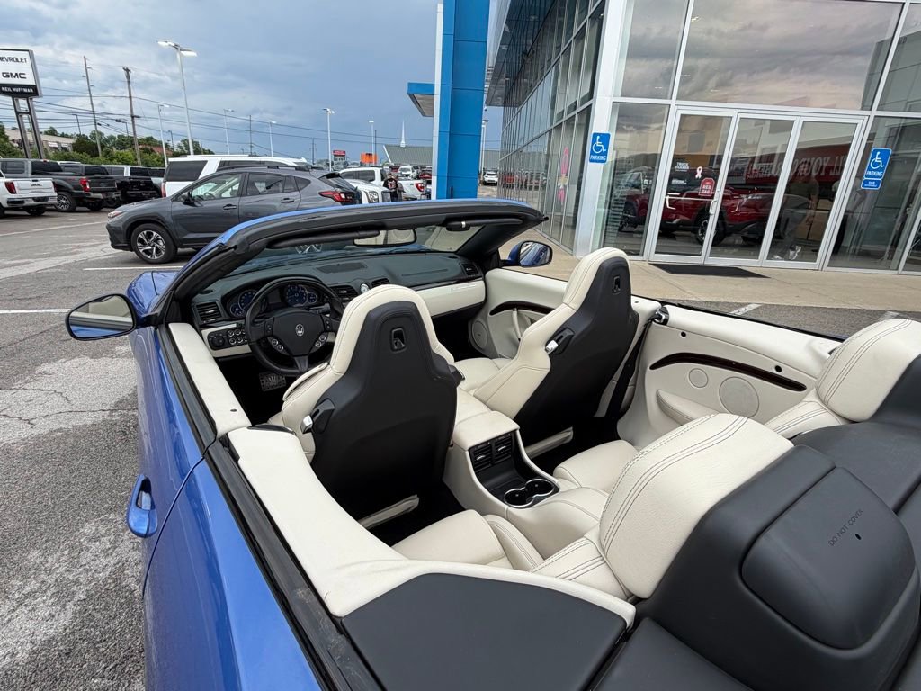 Used 2015 Maserati GranTurismo Sport RWD image 18