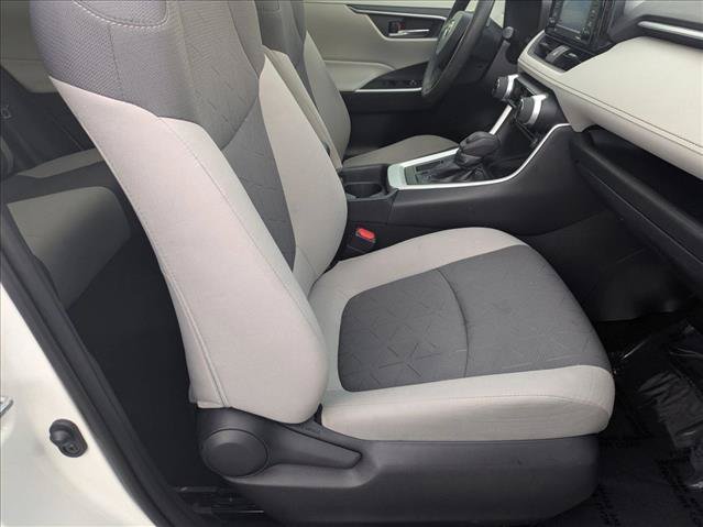 Used 2020 Toyota RAV4 XLE w/ Convenience Package FWD image 21