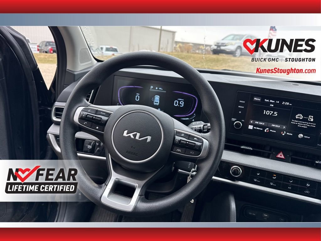 Used 2025 Kia Sportage LX image 40